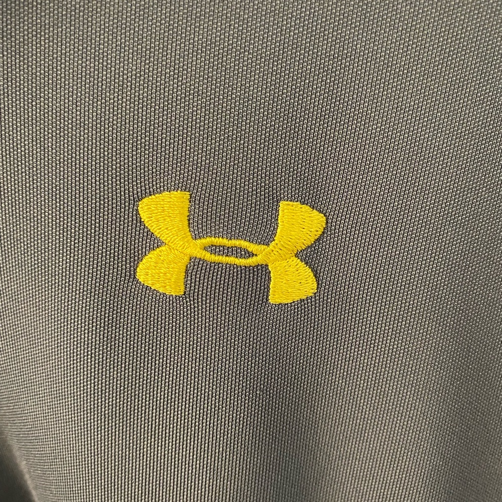 Under Armour polo - Picture 2 of 4